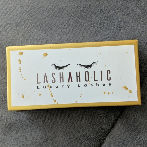 Eyelashes bundle - Picture 3 of 3
